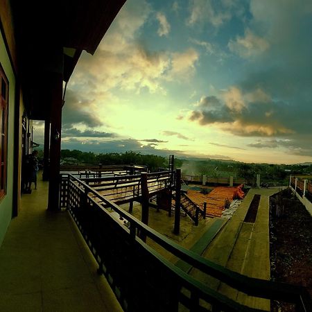 Kopa Hilltop - Family Guest Home Ruteng Exterior photo