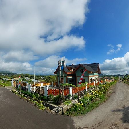 Kopa Hilltop - Family Guest Home Ruteng Exterior photo