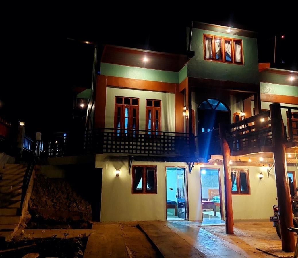 Kopa Hilltop - Family Guest Home Ruteng Exterior photo